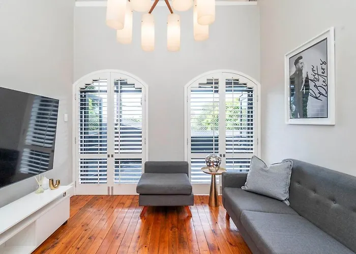 2-Bed Rose Cottage In Woodstock